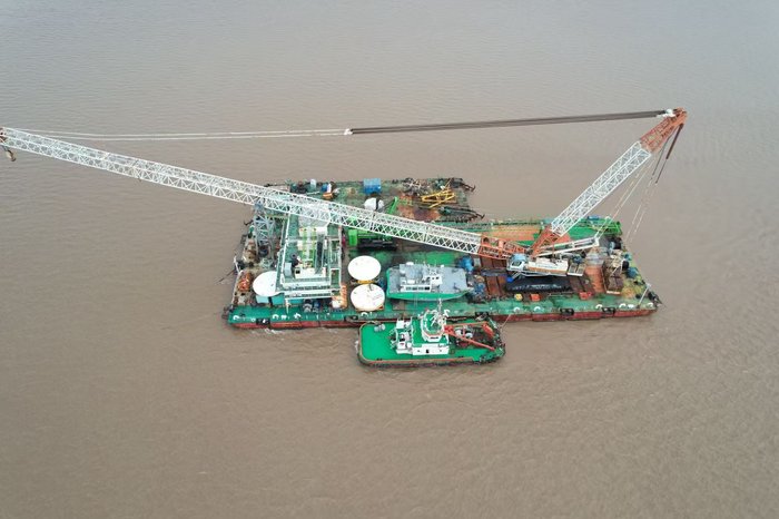 2016 WINDFARM BARGES & CRANES Offshore Plant & Equipment