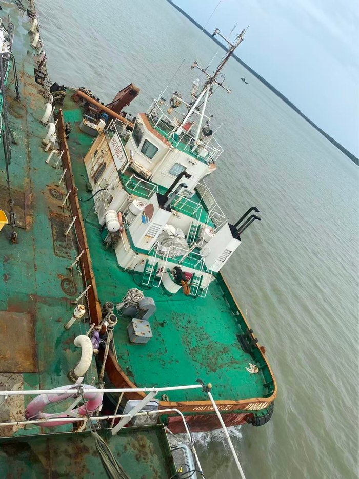 2016 WINDFARM BARGES & CRANES Offshore Plant & Equipment