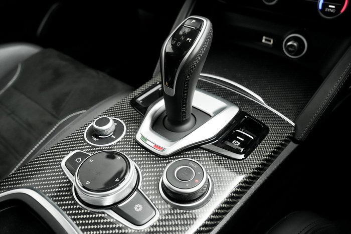 2022 Alfa Romeo Stelvio Quadrifoglio