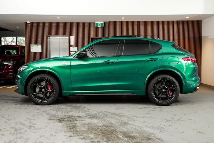 2022 Alfa Romeo Stelvio Quadrifoglio