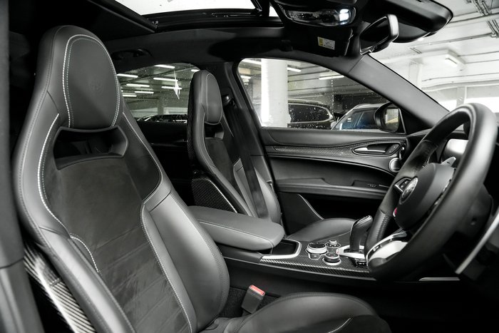 2022 Alfa Romeo Stelvio Quadrifoglio