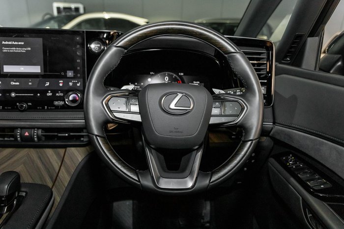 2024 Lexus LM350h Sports Luxury 2WD