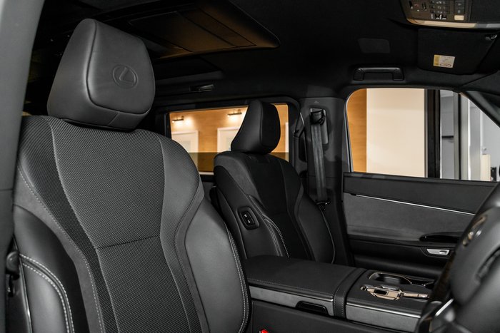 2024 Lexus LM350h Sports Luxury 2WD