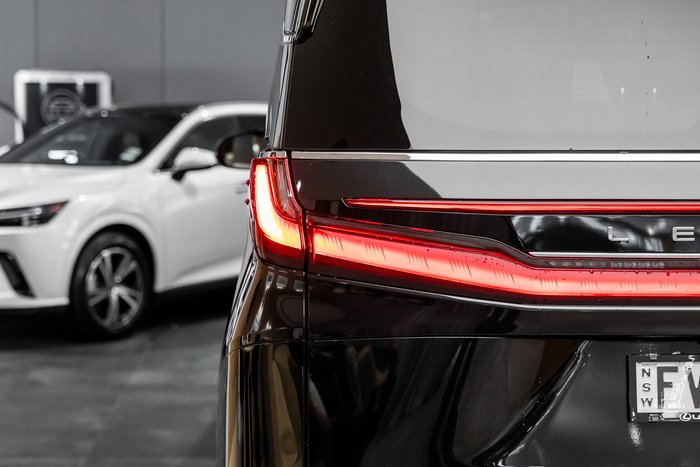 2024 Lexus LM350h Sports Luxury 2WD