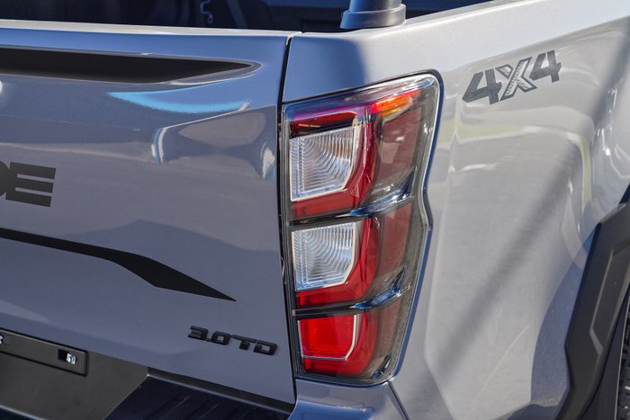 2026 Isuzu D-MAX BLADE