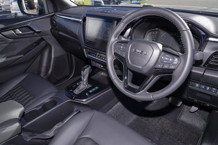 2026 Isuzu D-MAX BLADE