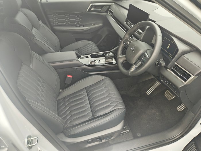 2025 MITSUBISHI Outlander EXCEED