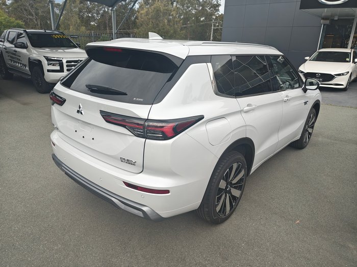 2025 MITSUBISHI Outlander EXCEED