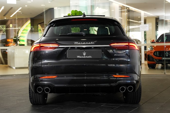 2026 Maserati Grecale 300HP HYBRID 4WD NERO TEMPESTA