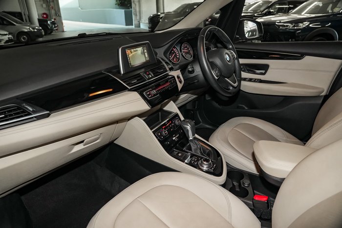 2016 BMW 2 Series 218i Luxury Line