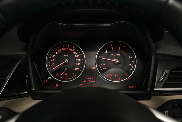 2016 BMW 2 Series 218i Luxury Line