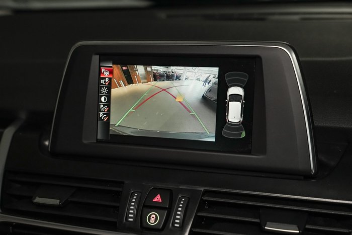 2016 BMW 2 Series 218i Luxury Line