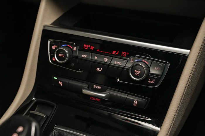 2016 BMW 2 Series 218i Luxury Line