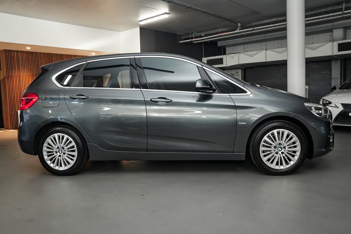 2016 BMW 2 Series 218i Luxury Line