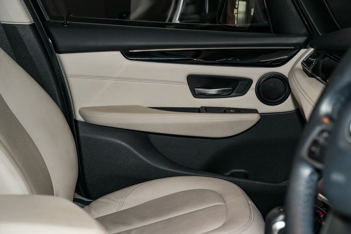 2016 BMW 2 Series 218i Luxury Line