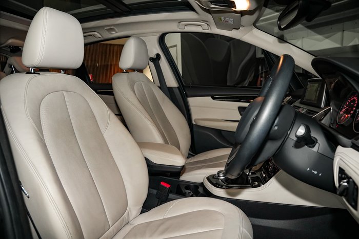 2016 BMW 2 Series 218i Luxury Line