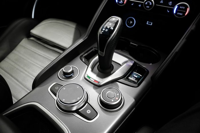 2021 Alfa Romeo Giulia Sport