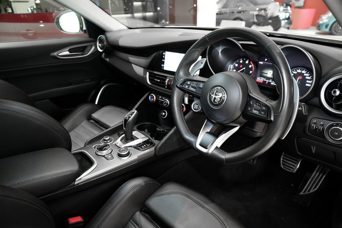 2021 Alfa Romeo Giulia Sport