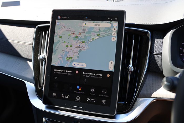 2025 Volvo XC90 Ultra B5 Dark