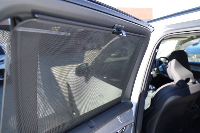 2025 Volvo XC90 Ultra B5 Dark