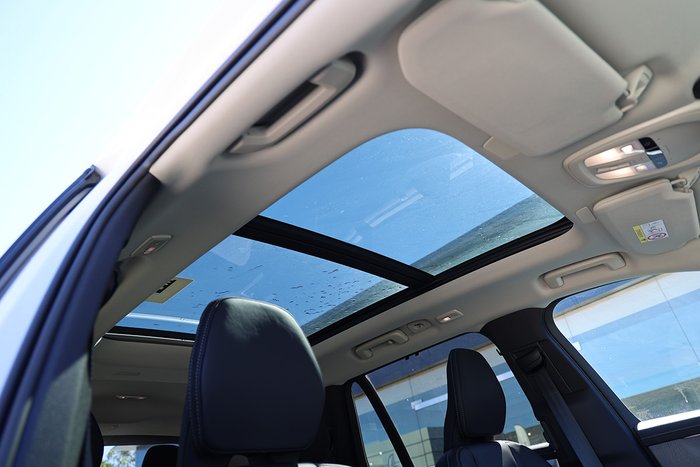 2025 Volvo XC90 Ultra B5 Dark