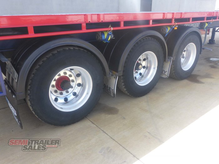 2015 Vawdrey 22 Pallet Flat Top