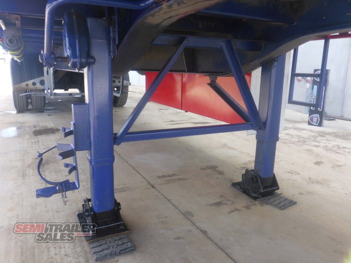 2015 Vawdrey 22 Pallet Flat Top