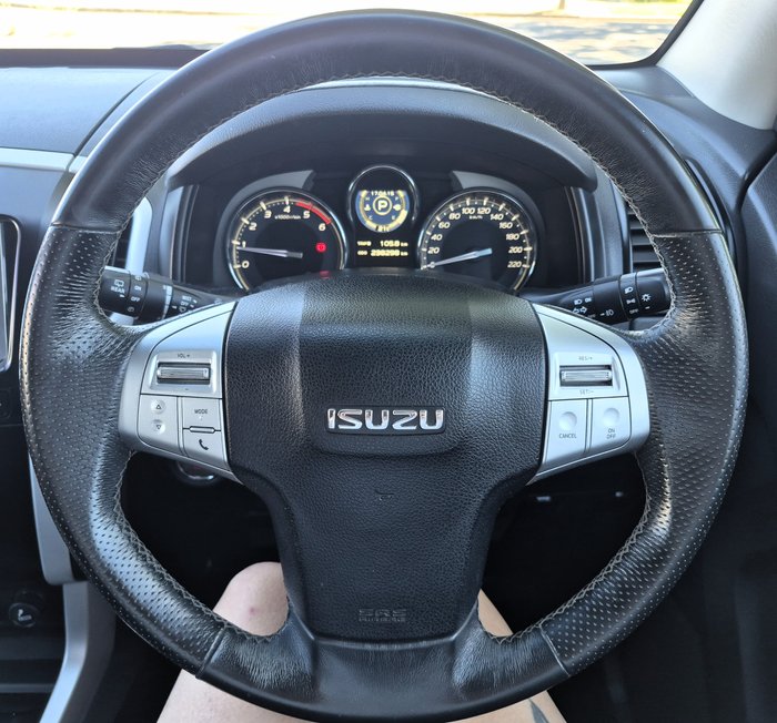 2019 ISUZU MU-X LS-T (4x4)