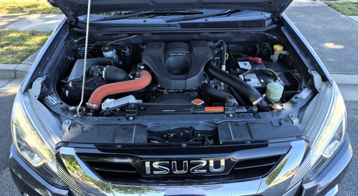 2019 ISUZU MU-X LS-T (4x4)