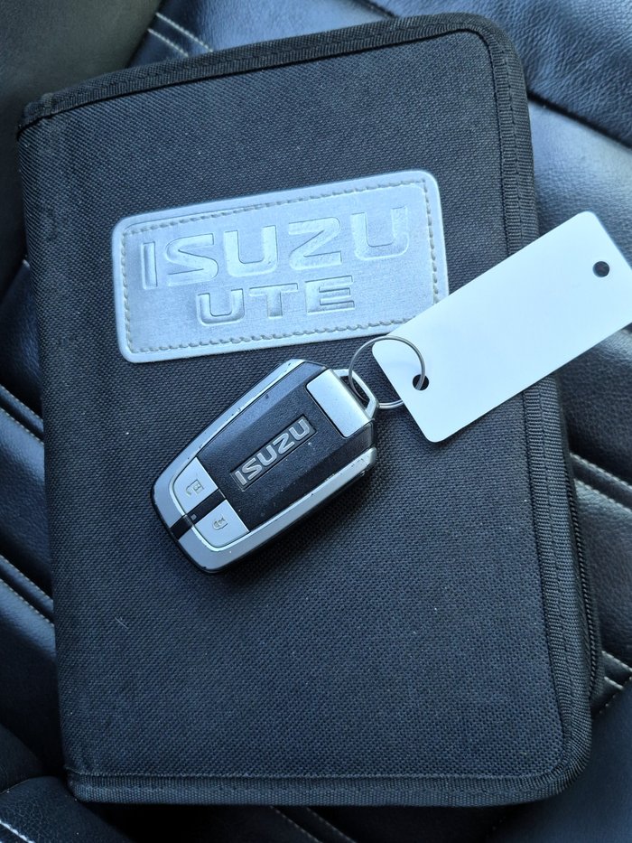 2019 ISUZU MU-X LS-T (4x4)