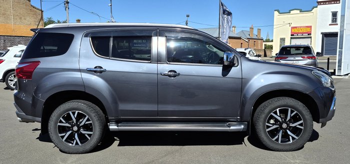 2019 ISUZU MU-X LS-T (4x4)