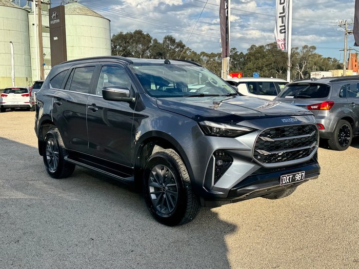 2025 ISUZU MU-X