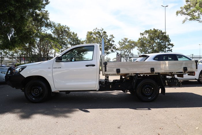 2025 Toyota Hilux Workmate