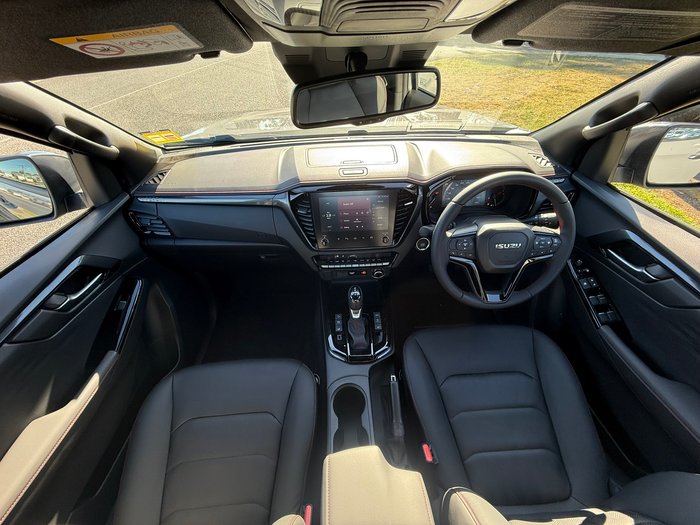 2025 Isuzu D-MAX X-TERRAIN