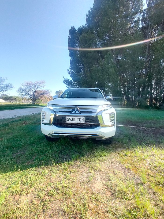 2020 Mitsubishi Pajero Sport GLS