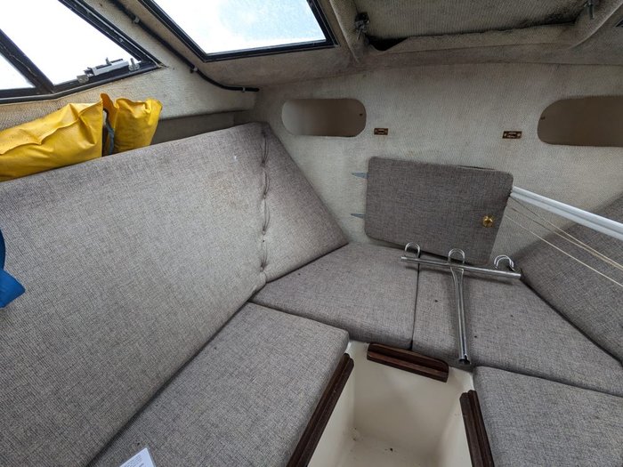 1982 HAINES HUNTER Cruiser