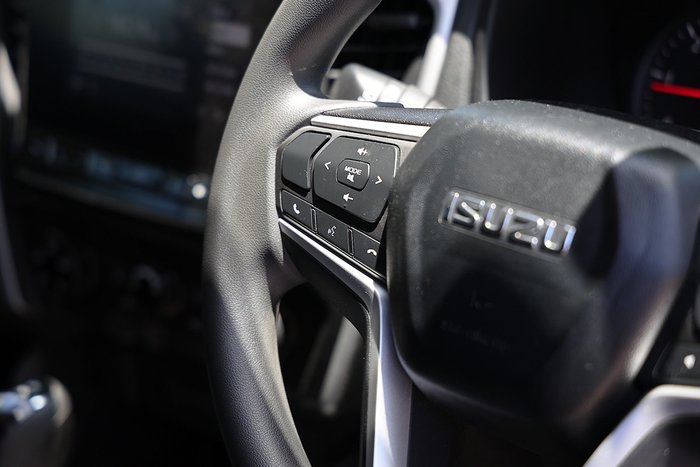 2022 Isuzu MU-X LS-M