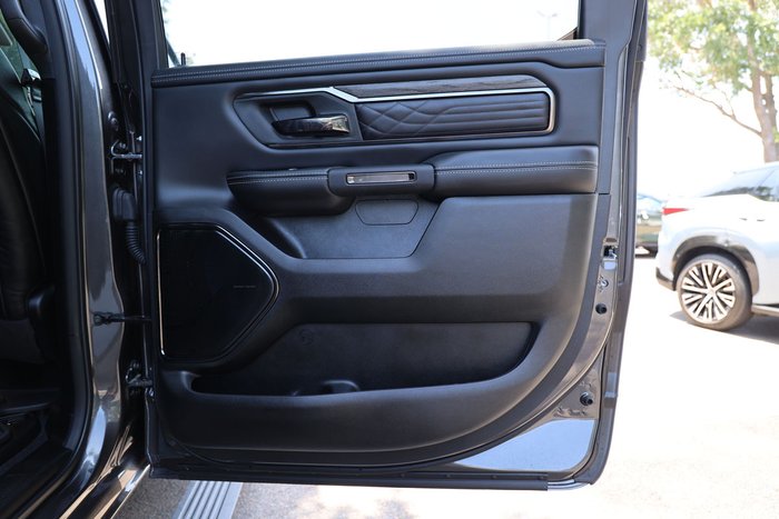 2025 Ram Trucks 1500