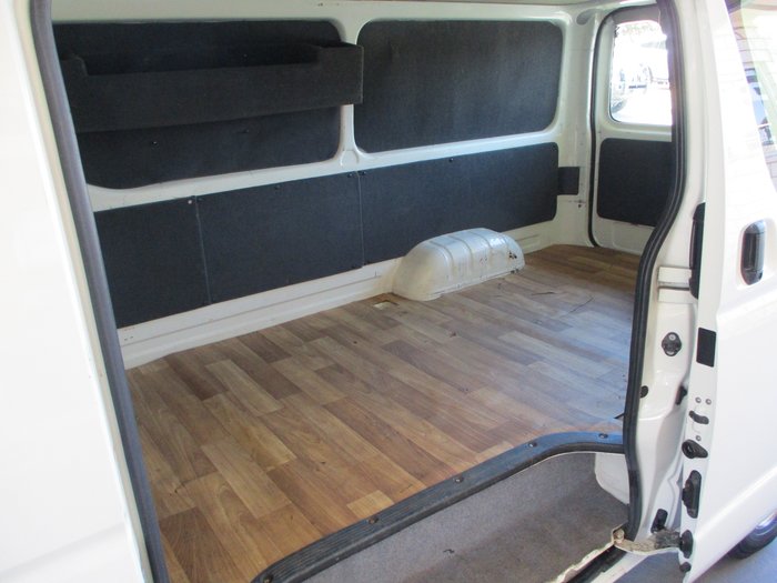 2015 Toyota Hiace KDH201R White