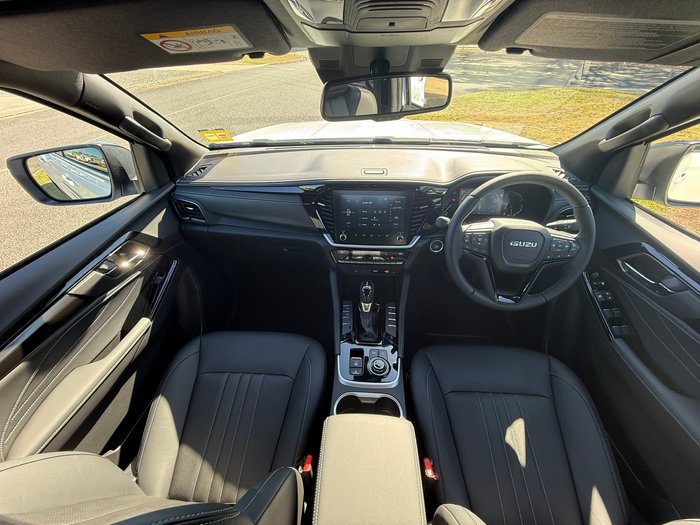 2025 Isuzu MU-X LS-T