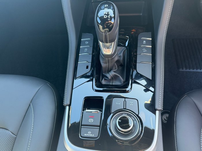 2025 Isuzu MU-X LS-T