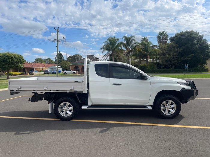 2022 Mitsubishi Triton