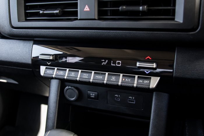2024 Mitsubishi Triton GLX+