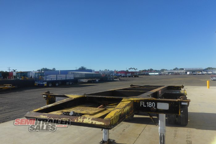 1986 Fruehauf 20FT Skel