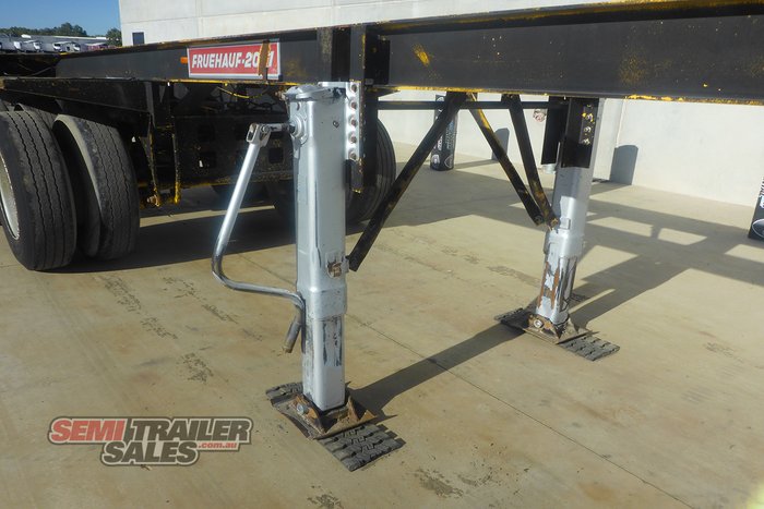 1986 Fruehauf 20FT Skel