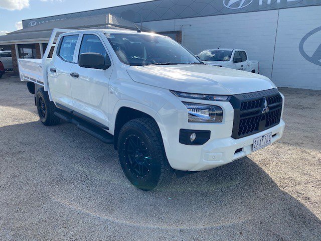 2024 MITSUBISHI Triton GLX