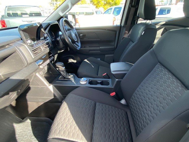2024 MITSUBISHI Triton GLX