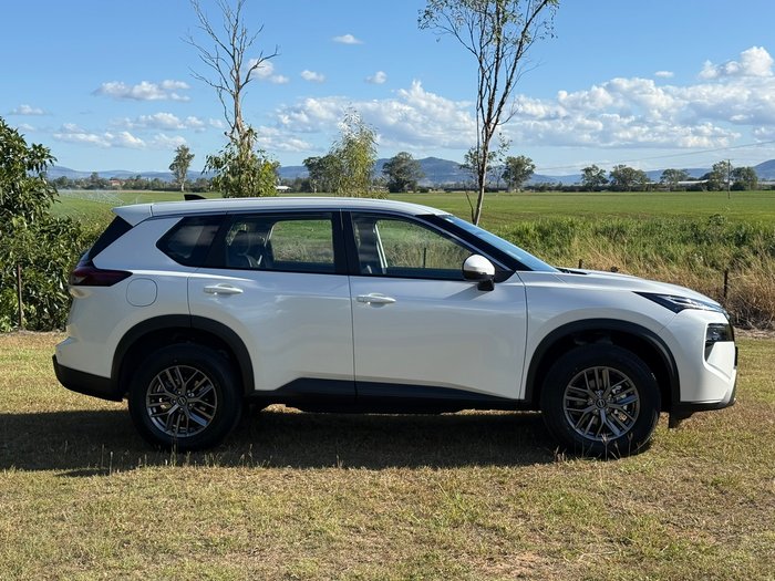 2026 NISSAN XTRAIL ST