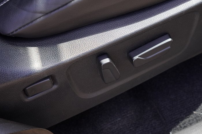 2023 Isuzu MU-X LS-T