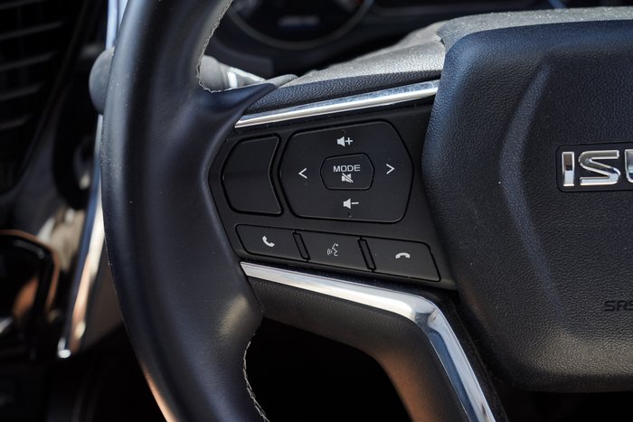 2023 Isuzu MU-X LS-T